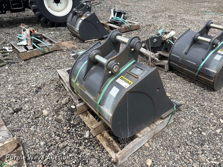 image for item ET0685 Excavator attachments