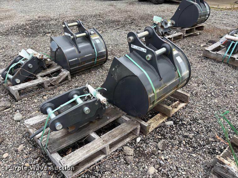 image for item ET0685 Excavator attachments