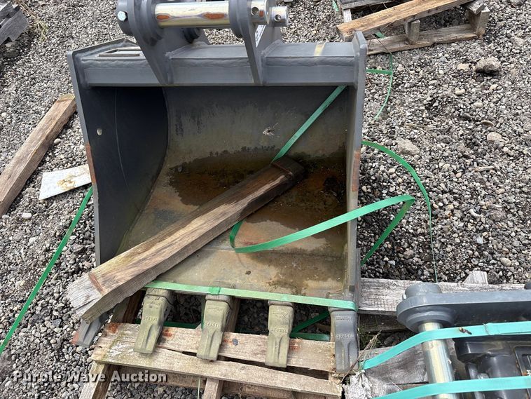 image for item ET0686 Excavator attachment