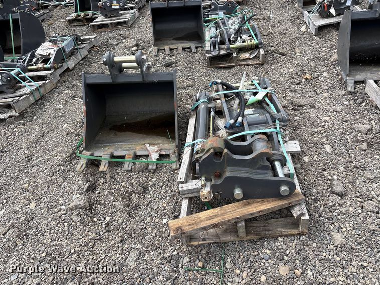 image for item ET0687 Excavator attachments