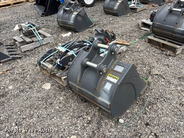 image for item ET0687 Excavator attachments