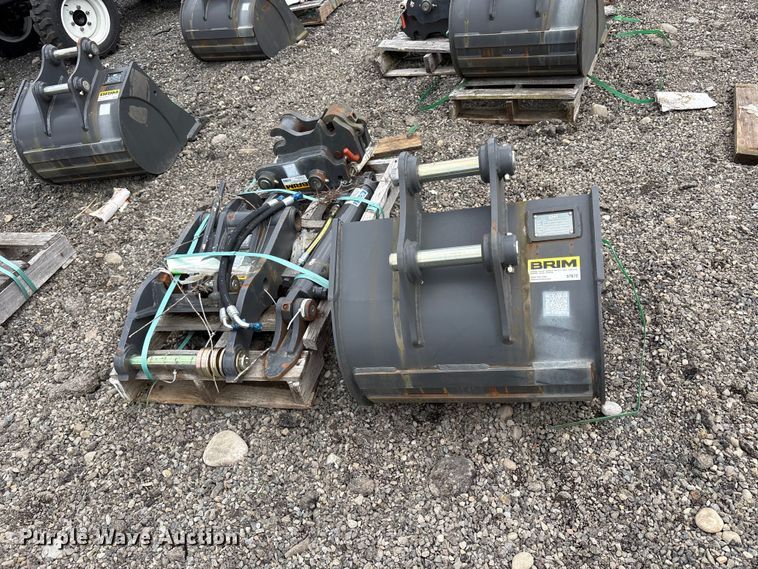 image for item ET0687 Excavator attachments