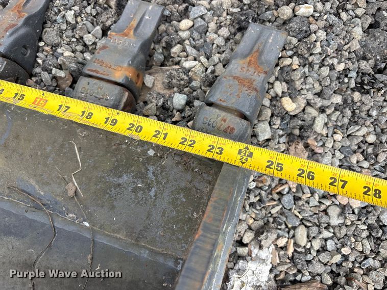 image for item ET0688 Excavator attachments