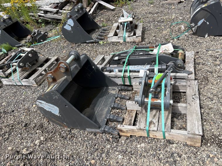 image for item ET0689 Excavator attachments