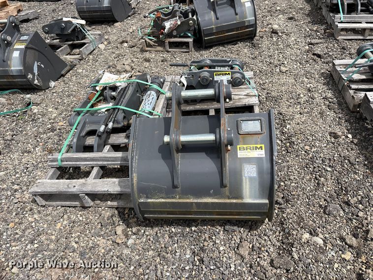 image for item ET0689 Excavator attachments
