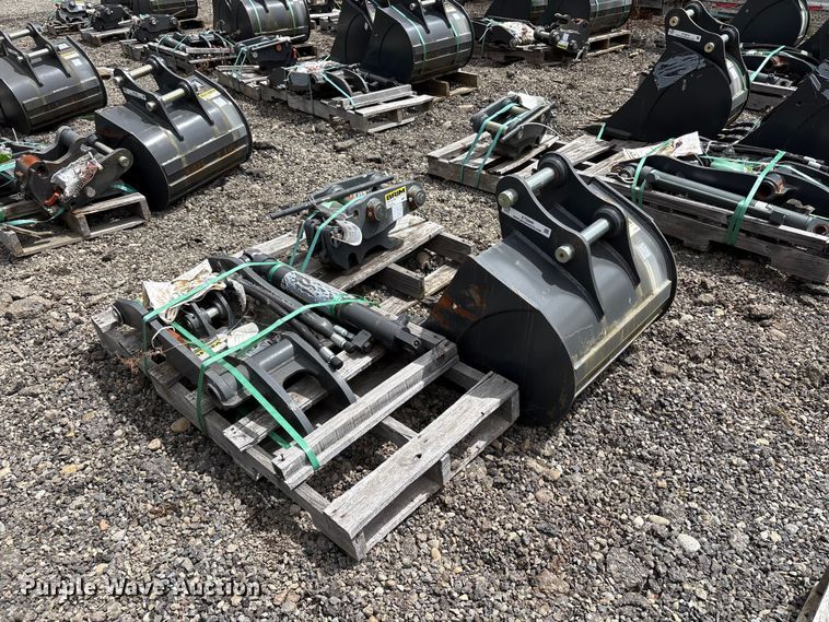 image for item ET0689 Excavator attachments