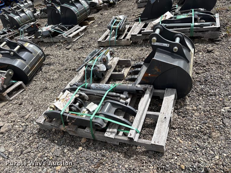 image for item ET0689 Excavator attachments