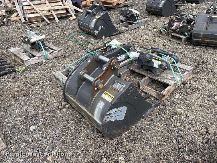 image for item ET0689 Excavator attachments
