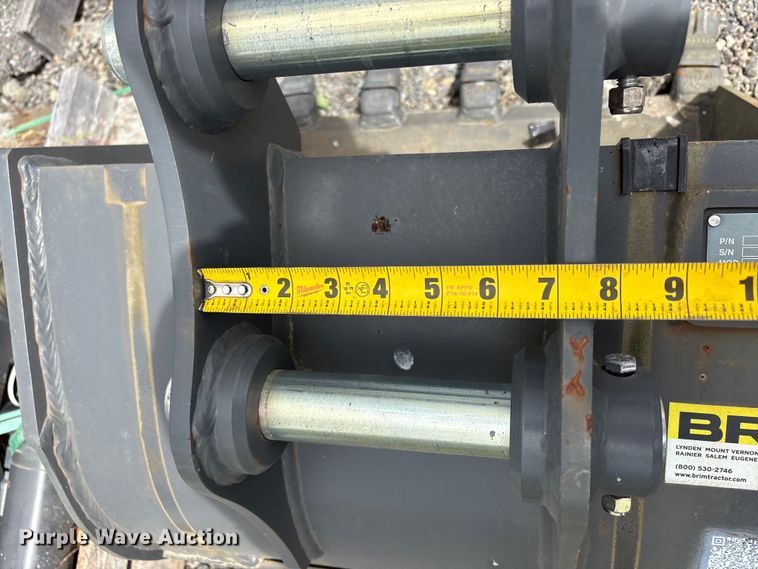 image for item ET0690 Excavator attachments