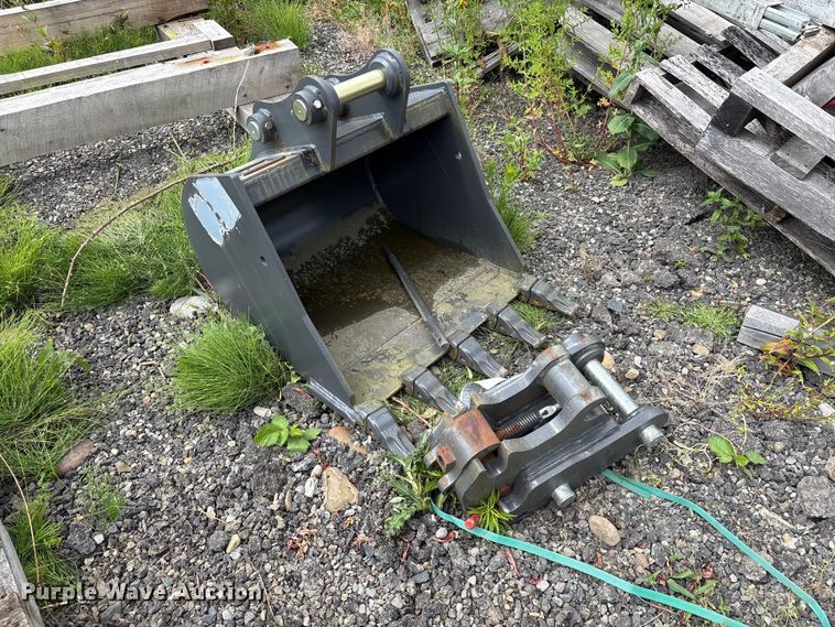 image for item ET0691 Excavator attachments