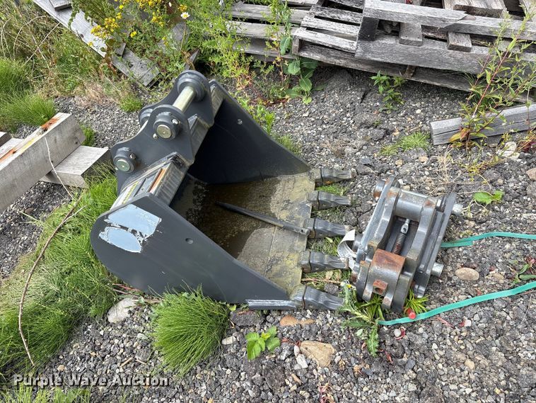 image for item ET0691 Excavator attachments