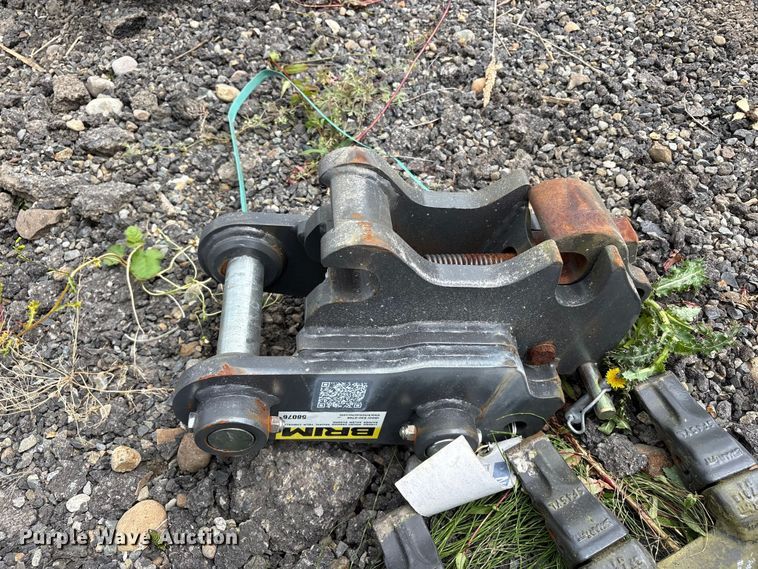 image for item ET0691 Excavator attachments