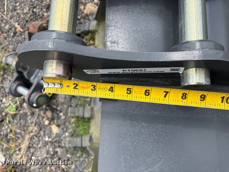 image for item ET0691 Excavator attachments