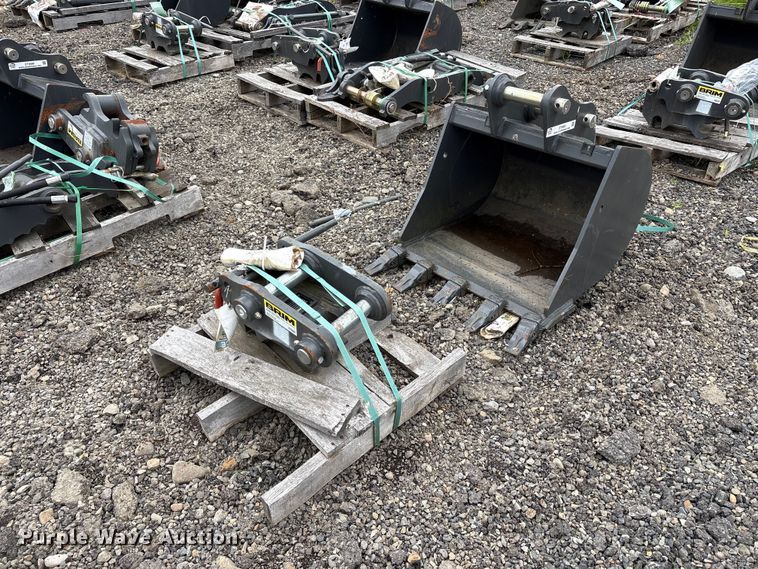 image for item ET0693 Excavator attachments