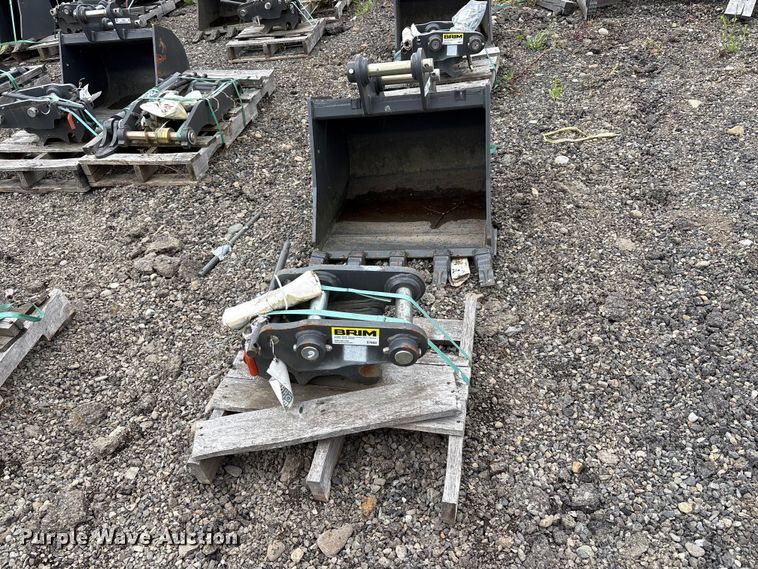 image for item ET0693 Excavator attachments