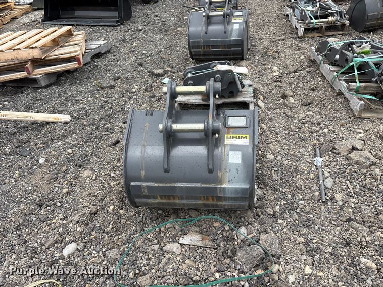 image for item ET0693 Excavator attachments
