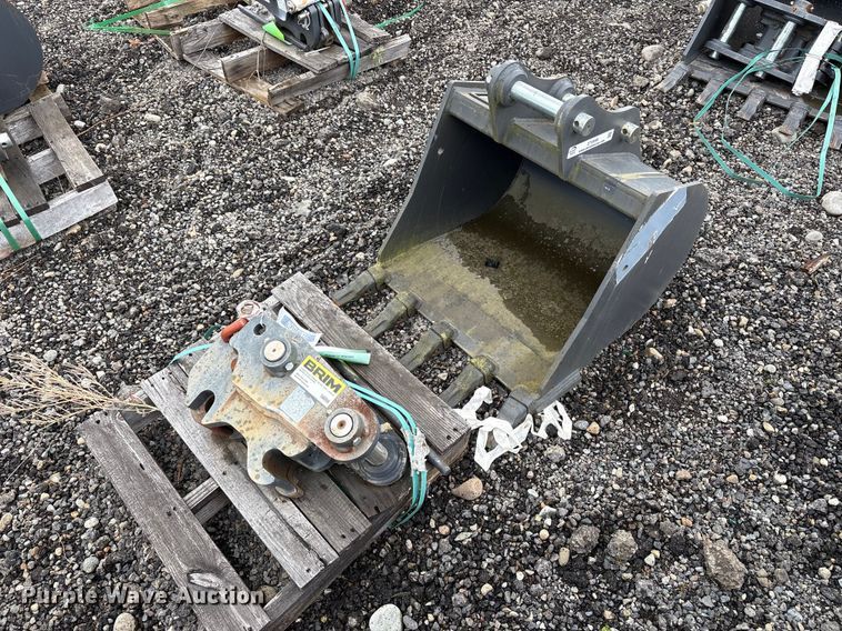 image for item ET0696 Excavator attachments
