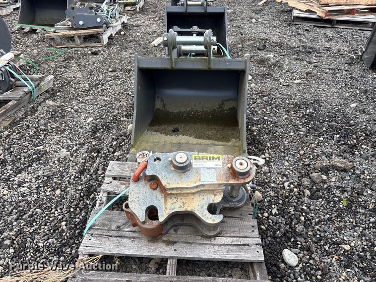 image for item ET0696 Excavator attachments