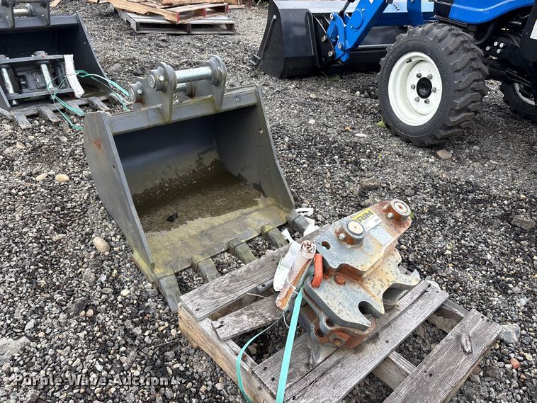image for item ET0696 Excavator attachments