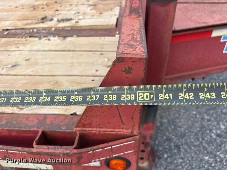 image for item ET2221 2013 Top Hat Industries OTWP25X8.5-25.9A-F equipment trailer