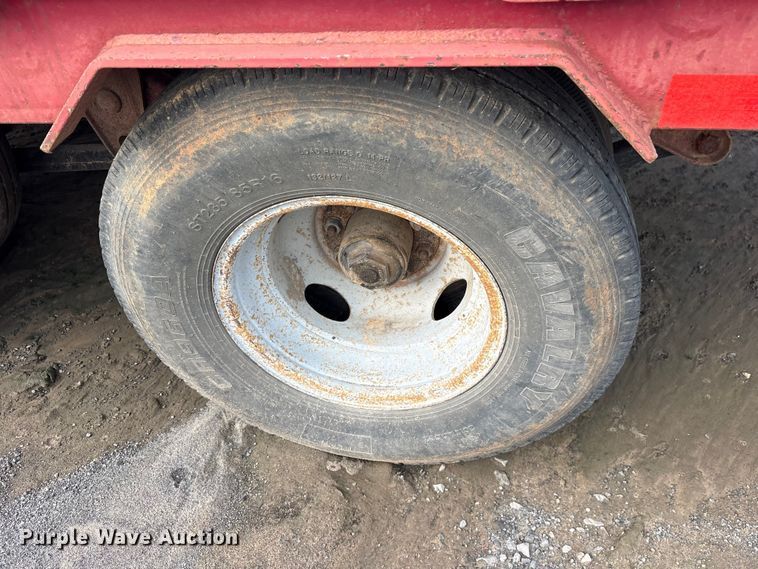 image for item ET2221 2013 Top Hat Industries OTWP25X8.5-25.9A-F equipment trailer
