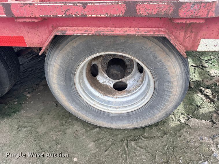 image for item ET2221 2013 Top Hat Industries OTWP25X8.5-25.9A-F equipment trailer
