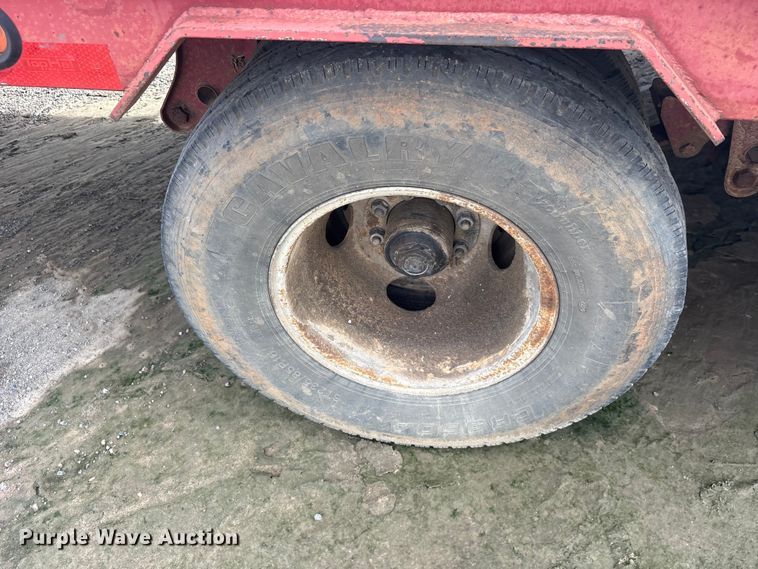 image for item ET2221 2013 Top Hat Industries OTWP25X8.5-25.9A-F equipment trailer