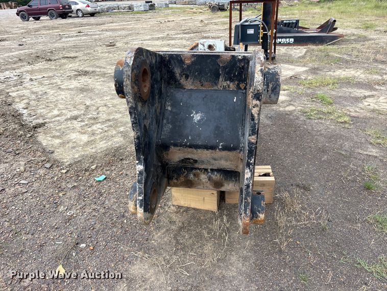 image for item ET2254 2018 JCB HM270T breaker