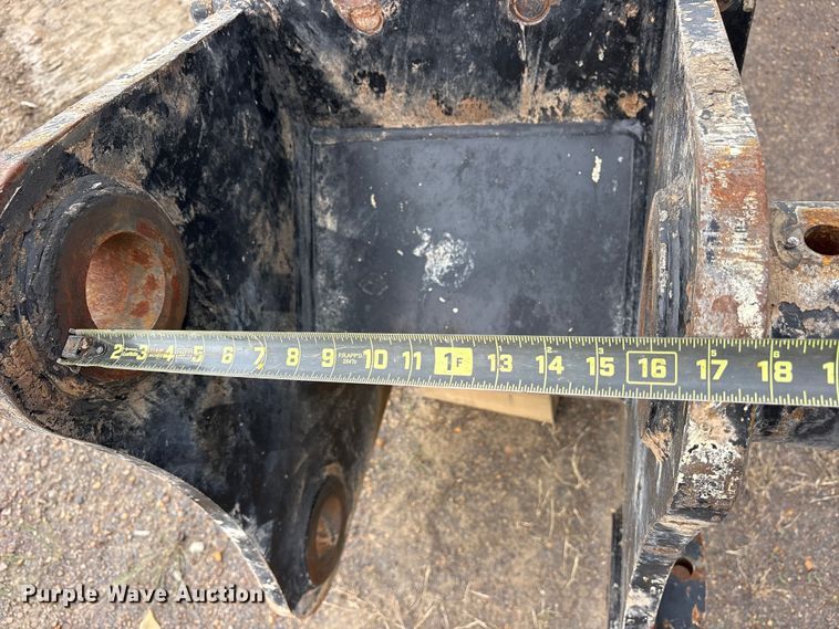 image for item ET2254 2018 JCB HM270T breaker