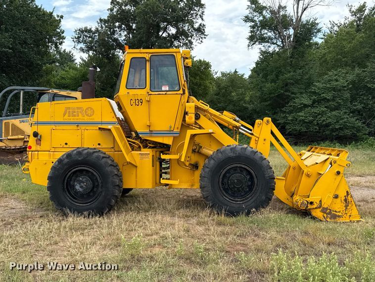 image for item ET6397 1983 Case W18B wheel loader