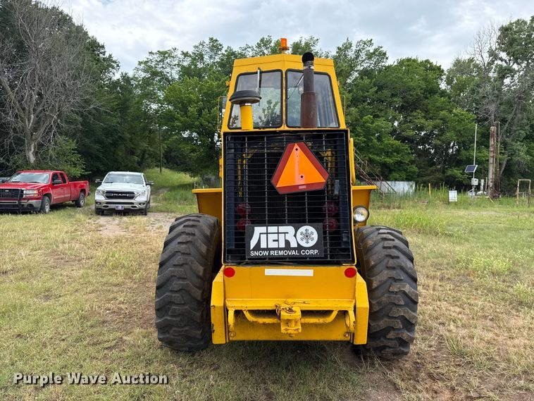 image for item ET6397 1983 Case W18B wheel loader