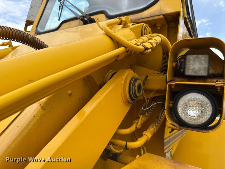 image for item ET6397 1983 Case W18B wheel loader