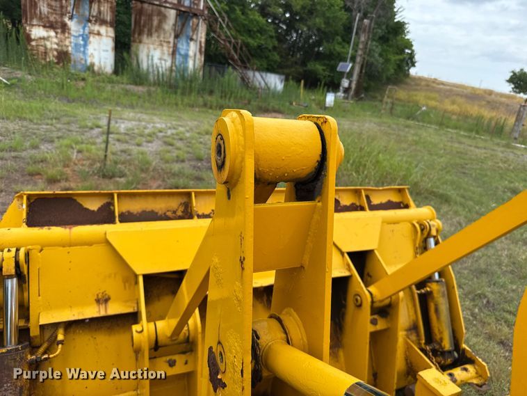 image for item ET6397 1983 Case W18B wheel loader