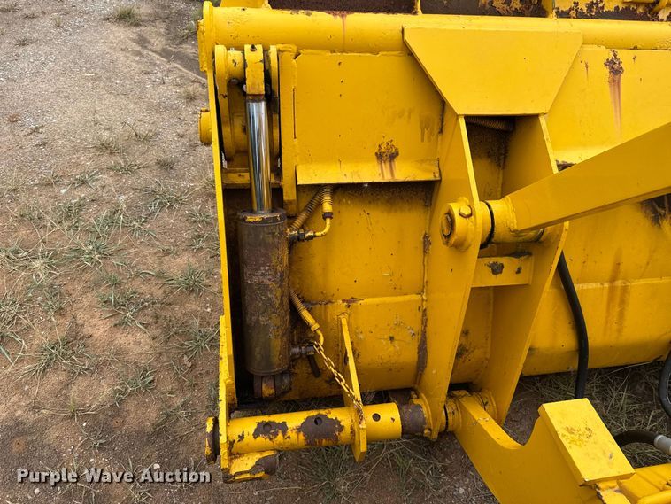 image for item ET6397 1983 Case W18B wheel loader