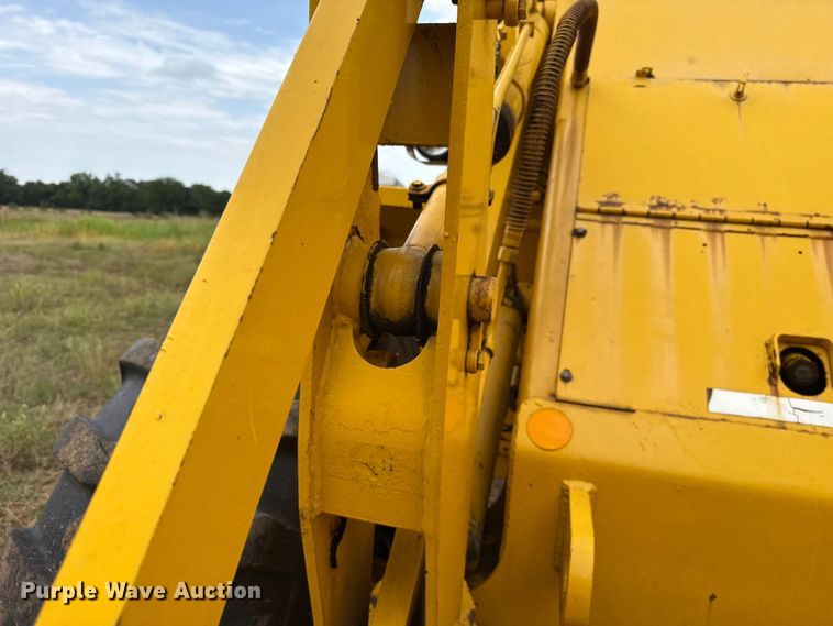 image for item ET6397 1983 Case W18B wheel loader