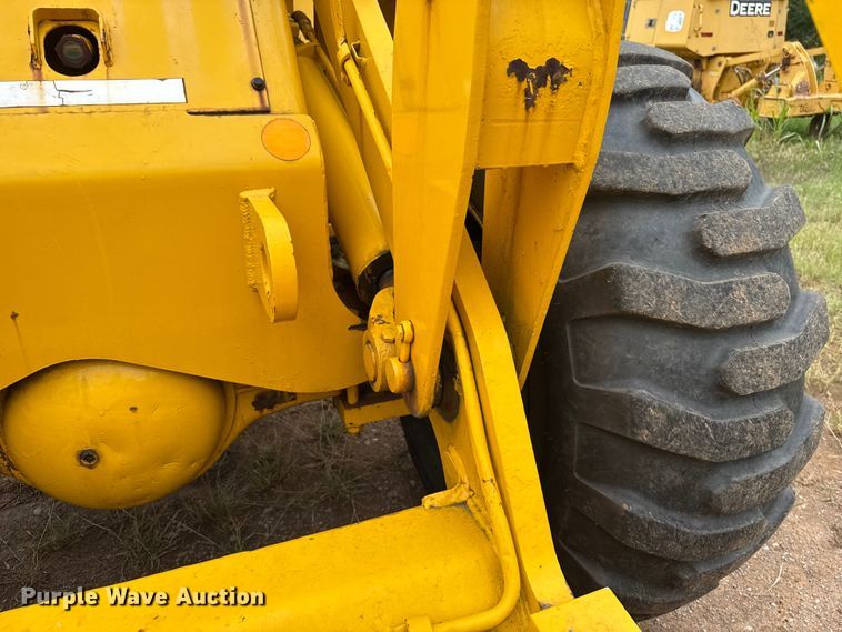 image for item ET6397 1983 Case W18B wheel loader