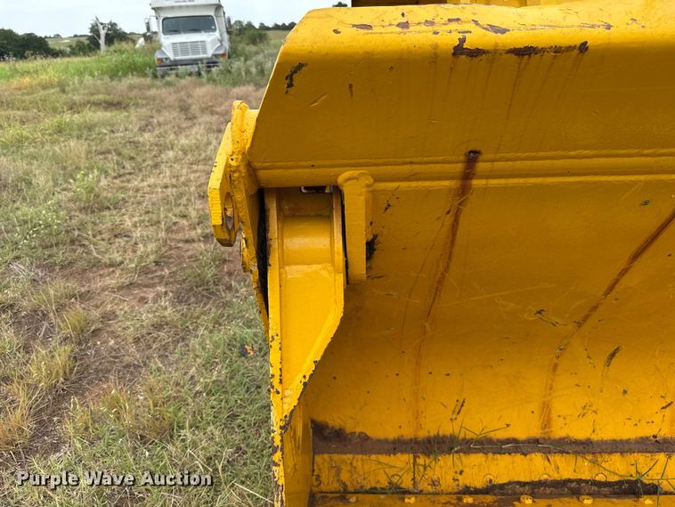image for item ET6397 1983 Case W18B wheel loader
