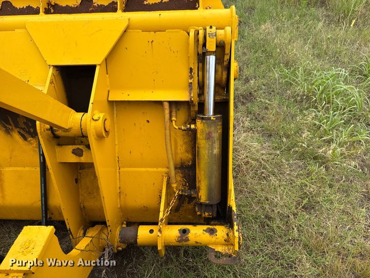 image for item ET6397 1983 Case W18B wheel loader