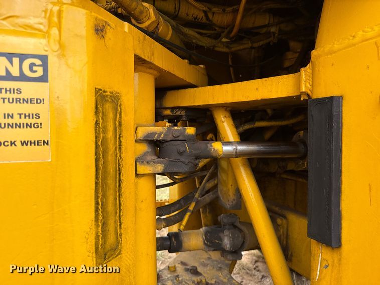 image for item ET6397 1983 Case W18B wheel loader