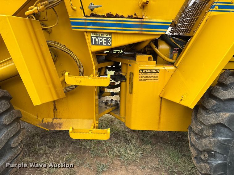 image for item ET6397 1983 Case W18B wheel loader