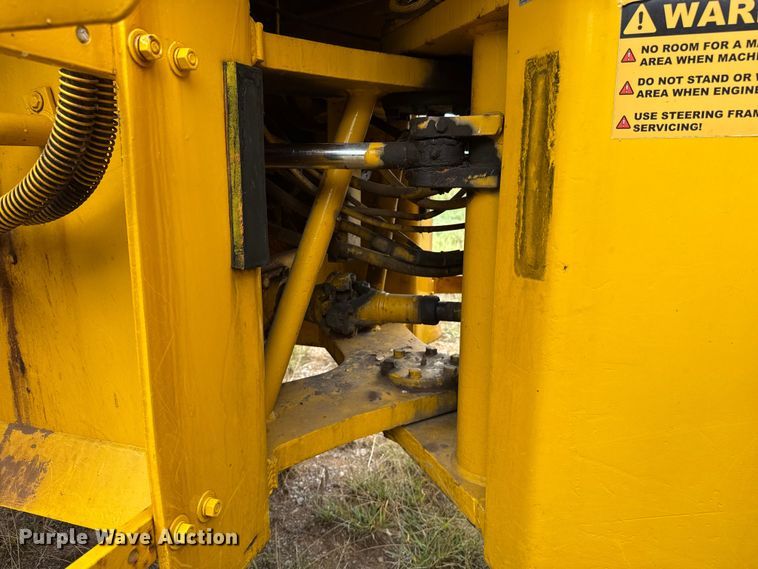 image for item ET6397 1983 Case W18B wheel loader