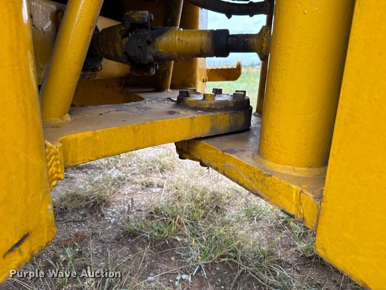 image for item ET6397 1983 Case W18B wheel loader