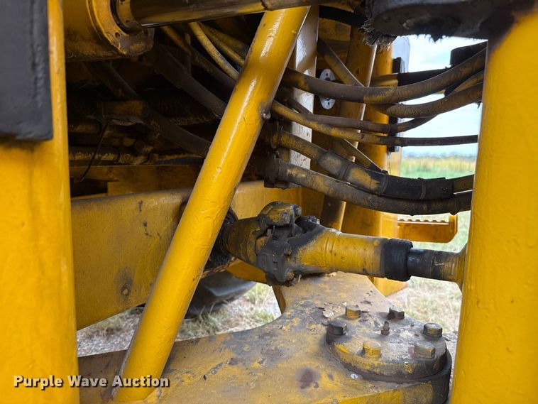 image for item ET6397 1983 Case W18B wheel loader