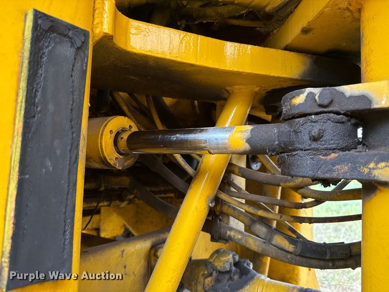 image for item ET6397 1983 Case W18B wheel loader