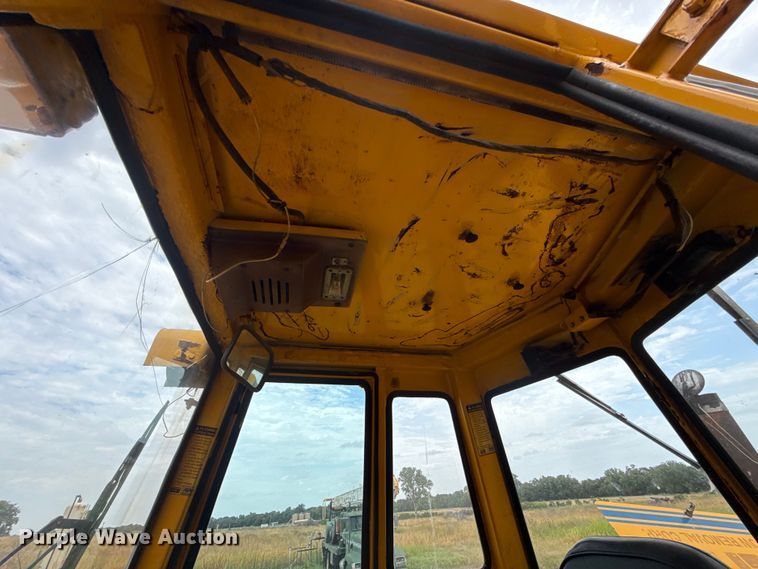 image for item ET6397 1983 Case W18B wheel loader