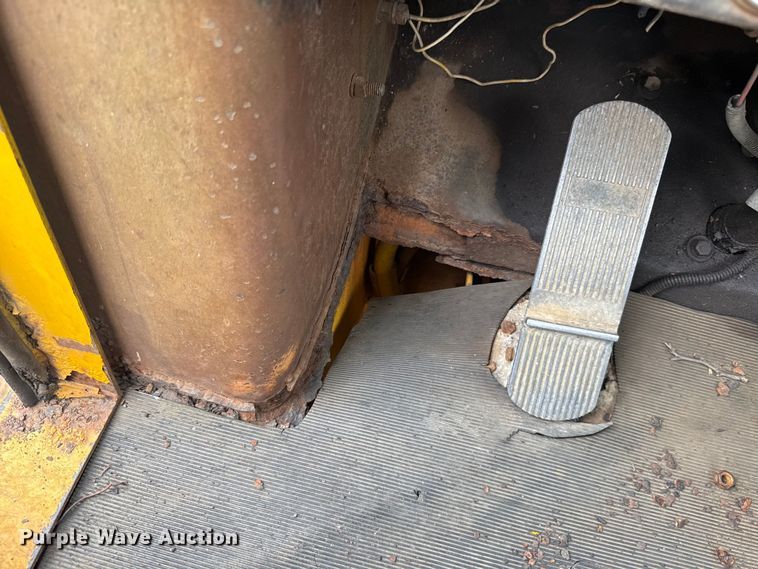 image for item ET6397 1983 Case W18B wheel loader