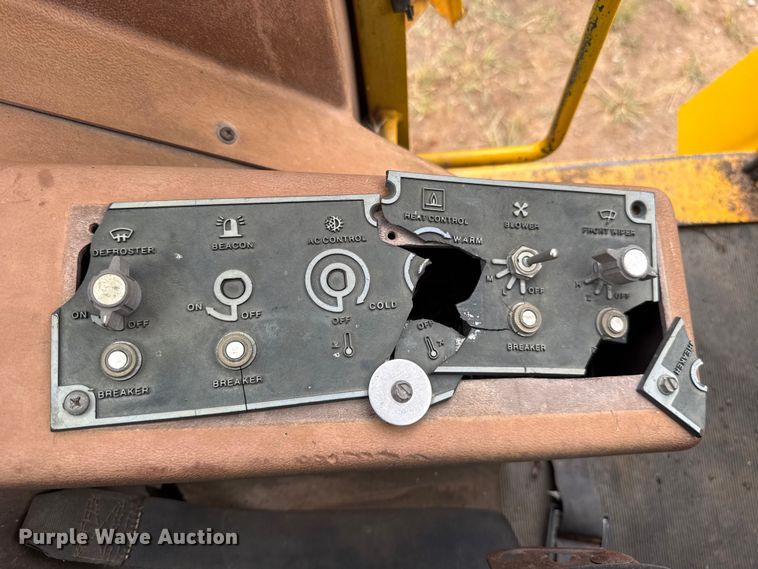 image for item ET6397 1983 Case W18B wheel loader