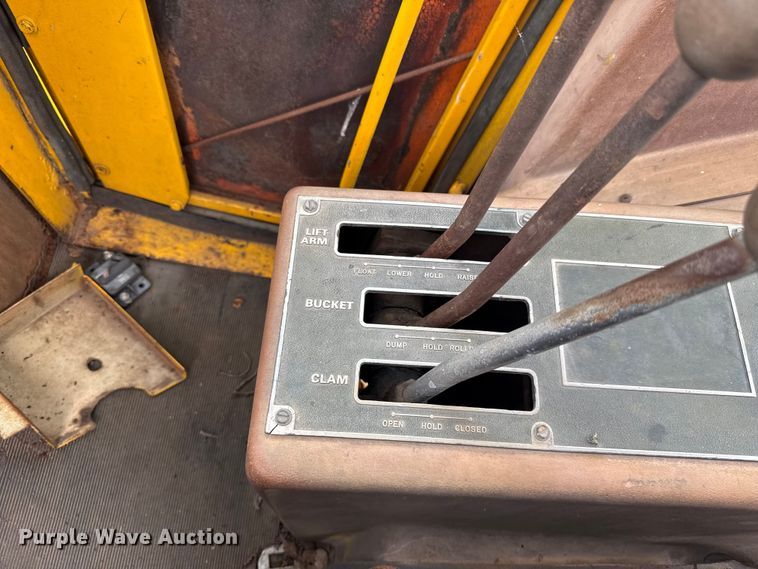 image for item ET6397 1983 Case W18B wheel loader