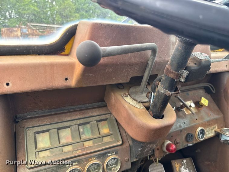 image for item ET6397 1983 Case W18B wheel loader