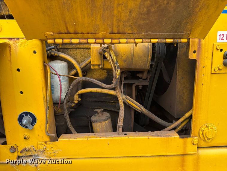 image for item ET6397 1983 Case W18B wheel loader